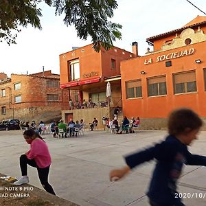 Hotel Hostal La Sociedad Arens de Lledo Exterior photo