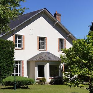 L'Atelier Du Chateau Saint-Ay Exterior photo