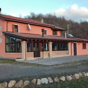 Prati Dei Campassi Bed and Breakfast Bardi Exterior photo