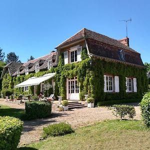 Maison Angulus Ridet Bed and Breakfast Montcresson Exterior photo