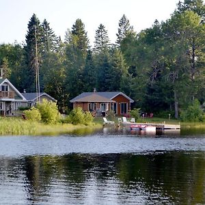 Les 4 Chalets - Le 605 Villa Lac-Saint-Paul Exterior photo