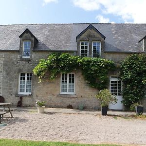 Le vitrail CHAMBRE Équipée sans service repas Bed and Breakfast Yvetot-Bocage Exterior photo