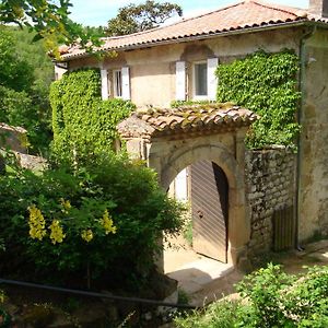 Le Hameau De Robert Bed and Breakfast Boucieu-Le-Roi Exterior photo