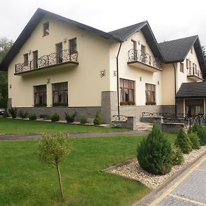 Hotel Penzión Hučava Tatranská Kotlina Exterior photo