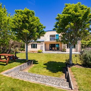 La Casa Al Mare - Golden Bay Beach House Tasman Exterior photo