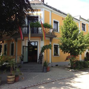 Hotel Gasthof-Pension Weisz-Artner Frauenkirchen Exterior photo