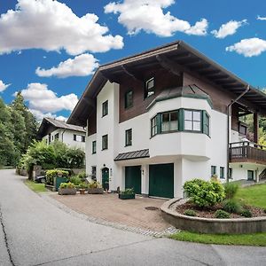 Apartamento Haus Marianne Hof bei Salzburg Exterior photo