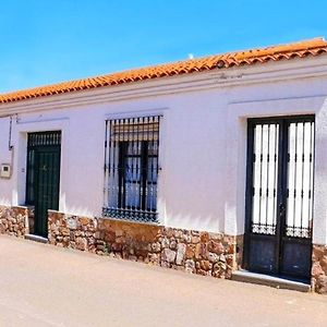 3 Bedrooms House With Furnished Terrace At Castilblanco Exterior photo