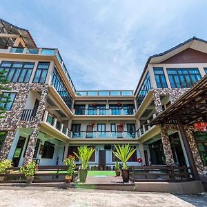 Bentong Eco Wellness Resort 14Room 69Pax By Verano Homestay Exterior photo