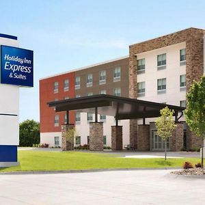 Holiday Inn Express&Suites - Onalaska - La Crosse Area Exterior photo