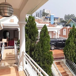 Cari Hotel Kigali Exterior photo