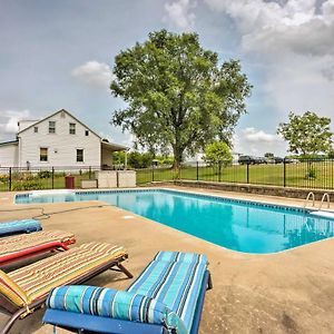 Apartamento Cozy Missouri Retreat With Pool, Pond And Fire Pit! Berger Exterior photo