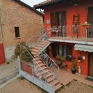 Casa Carolina Bed and Breakfast Castellinaldo Exterior photo