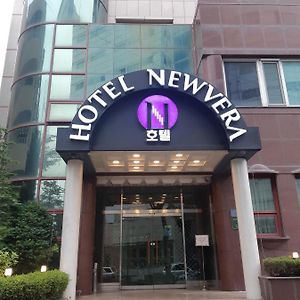 Newvera Tourist Hotel Cheongju Exterior photo