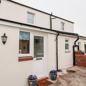 St Cuthbert'S Cottage Beal Exterior photo