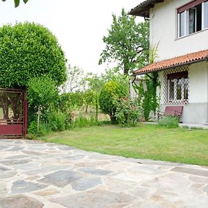 Holiday Home In Asti With A Lovely Hill View From The Garden Moncucco Torinese Exterior photo