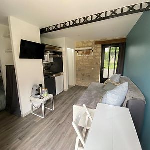 Apartamento Studio Indre, La halte de Cuzé, aux abords de la Loire à vélo Huismes Exterior photo