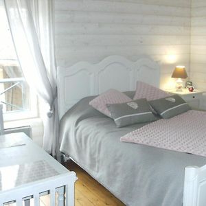 Jolie Chambre Dans Ancien Corps De Ferme Bed and Breakfast Bellengreville  Exterior photo