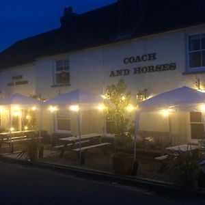 Hotel The Coach And Horses Of Compton Chichester Exterior photo