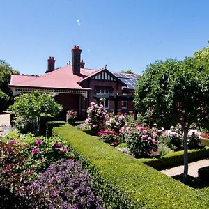 Kyneton Manor House Bed and Breakfast Exterior photo