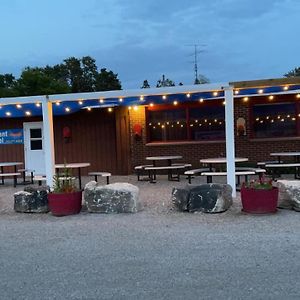 Huron Sands Motel And Restaurant Providence Bay Exterior photo