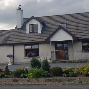 The Madden Guest House Gilford Exterior photo