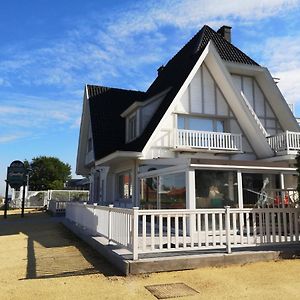 Den Hoge Doorn Bed and Breakfast Harelbeke Exterior photo