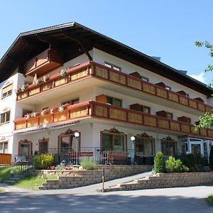 Hotel Garni Waldhof - Wohlfühlen am Lech Stanzach Exterior photo