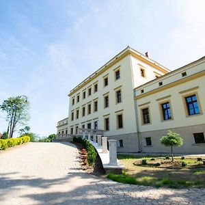 Pałac Lubiechowa-Jelenia Góra- Riesengebirge Exterior photo