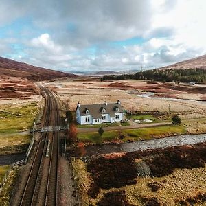 Balsporran Bed&Breakfast Bed and Breakfast Dalwhinnie Exterior photo