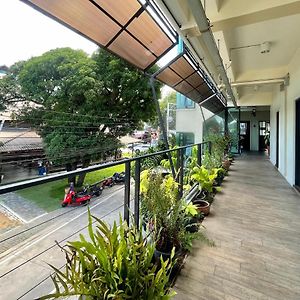 26 Bed And Coffee Aparthotel Bangsaen Exterior photo