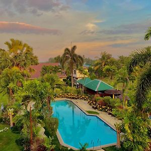 Villa Gracia Private Resort by Cocotel Batangas Exterior photo