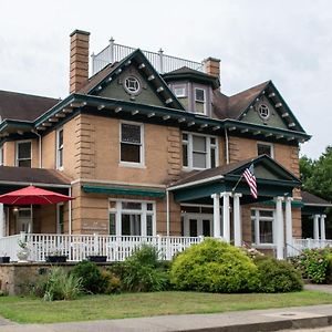 Elk River Hotel & Cafe Sutton Exterior photo