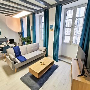 Appartement Ma Douce Charente - Superbe T3 Design Et Fonctionnel - Hyper Centre A Saintes Exterior photo