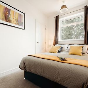 Arlan Apartments Comfort And Ease, Hinckley Exterior photo