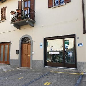 La Casa Sul Sasso In Town Serviced Accommodations Dervio Exterior photo