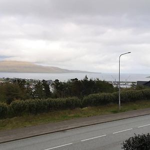 Large apartment with fabulous view of Tórshavn Exterior photo