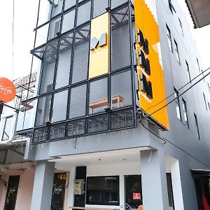 Hotel M Cabin Karawaci Binong Exterior photo