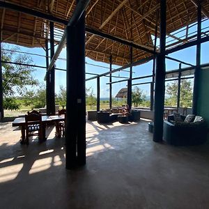 Enshama Game Lodge And Campsite Katunguru Exterior photo