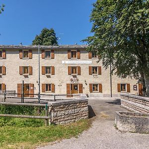 Hotel Locanda Alpina Ala Exterior photo