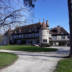 Chambres D'Hotes Manoir De Beaumarchais Les Chapelles-Bourbon Exterior photo