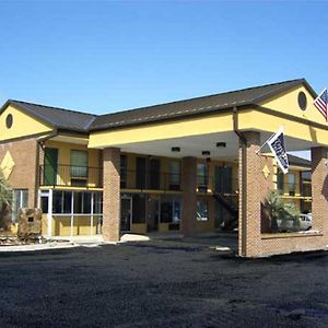 Travelers Inn & Suites Sumter Exterior photo