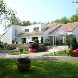 Hotel Les Jardins De La Muse, Piscine Couverte, Spa Et Fitness Basse-Goulaine Exterior photo