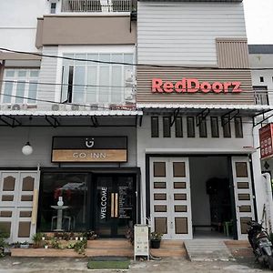Hotel Reddoorz @ Sekip Medan Exterior photo