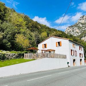 Aude Escape Bed and Breakfast Saint-Martin-Lys Exterior photo