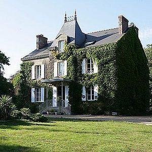 Hotel Domaine De Bodeuc Nivillac Exterior photo