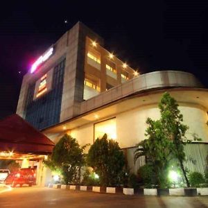 Hotel Banjarmasin International Exterior photo