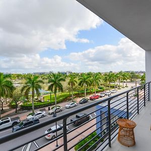 Cozy 1- 1 Bedroom Steps From Downtown Doral Park Miami Exterior photo