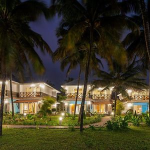 Malabar Ocean Front Resort y Spa Nīleshwar Exterior photo