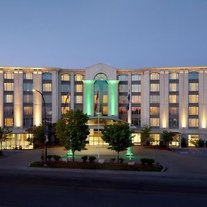 Holiday Inn&Suites Montreal Airport Dorval Exterior photo